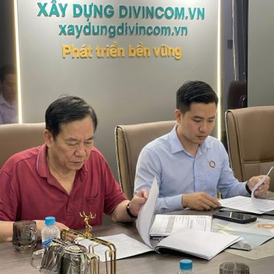 DIVINCOM ký hợp đồng thi công biệt thự chị Bằng tại Sơn Trà Ký hợp đồng thi công biệt thự 3 tầng tân cổ điển tại Sơn Trà
