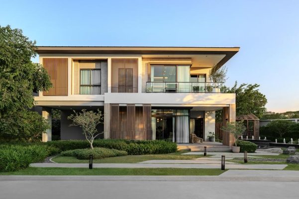 Ngôi nhà 2 tầng hoàn thiện đẹp, hiện đại và tiện nghi.